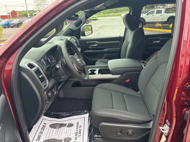 New 2026 RAM 1500 4x4 Crew Cab image 10