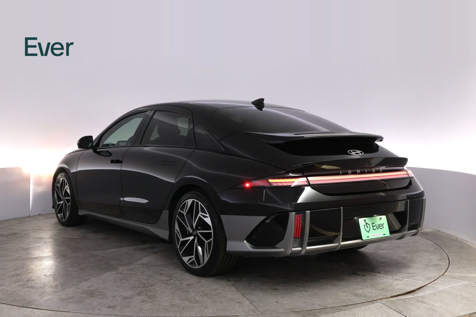 Used 2023 Hyundai Ioniq 6 Limited RWD image 17