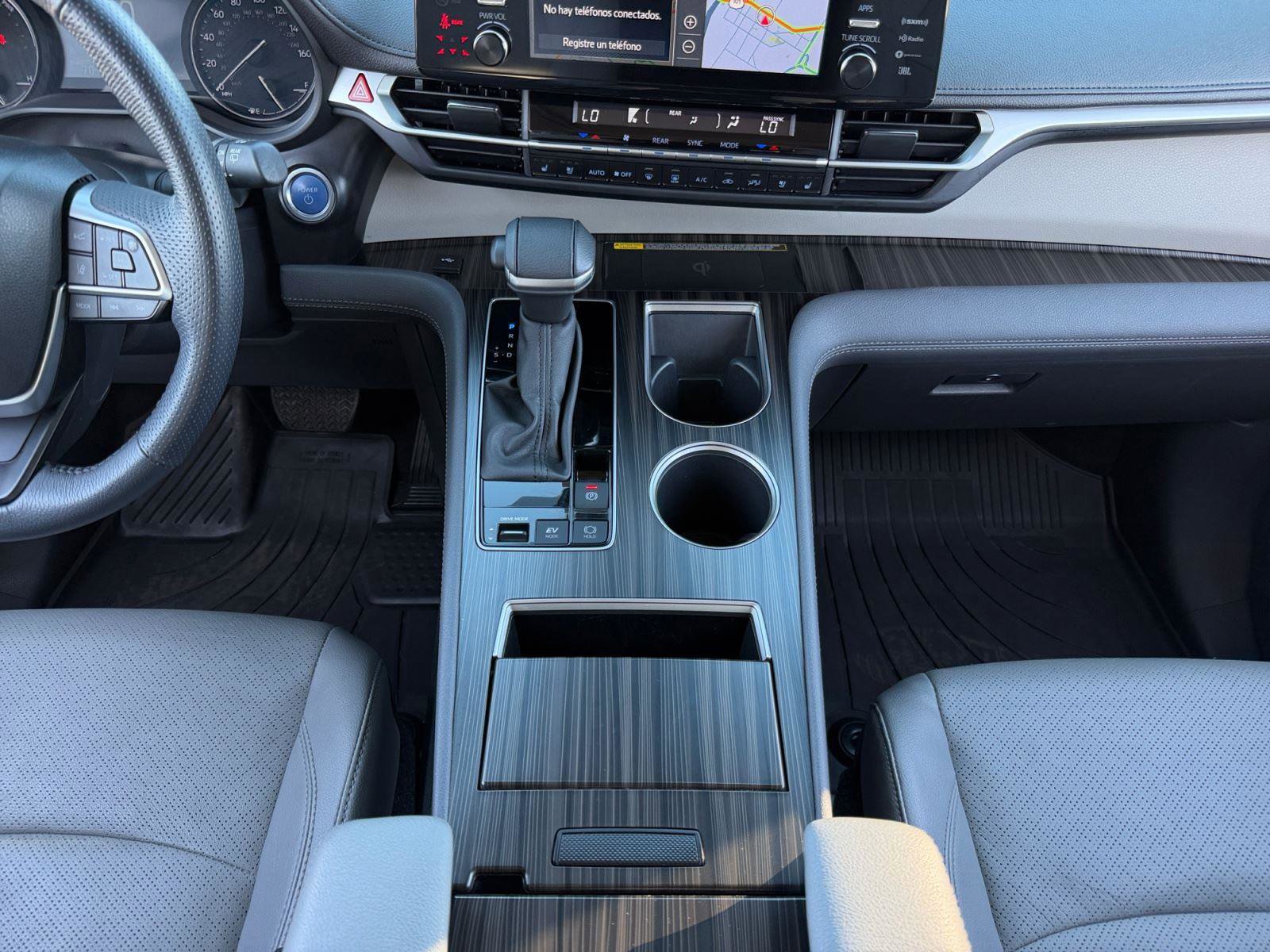 Certified 2024 Toyota Sienna Limited FWD image 11