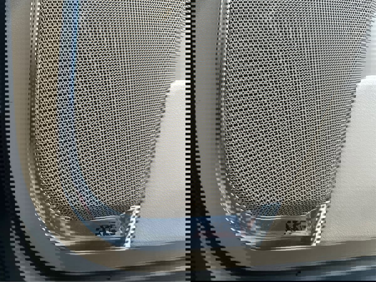 Used 2021 Cadillac Escalade Premium Luxury w/ Performance Package image 38