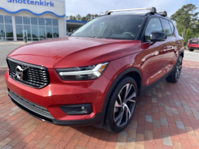 Used 2022 Volvo XC40 T5 R-Design w/ Advanced Package AWD/4WD video 1