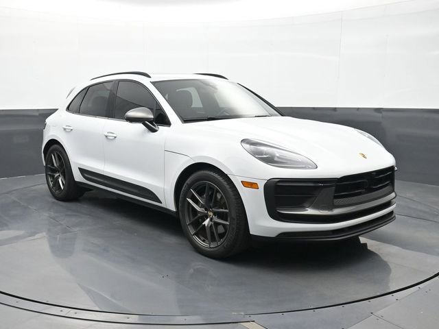 Certified 2023 Porsche Macan Turbo image 25