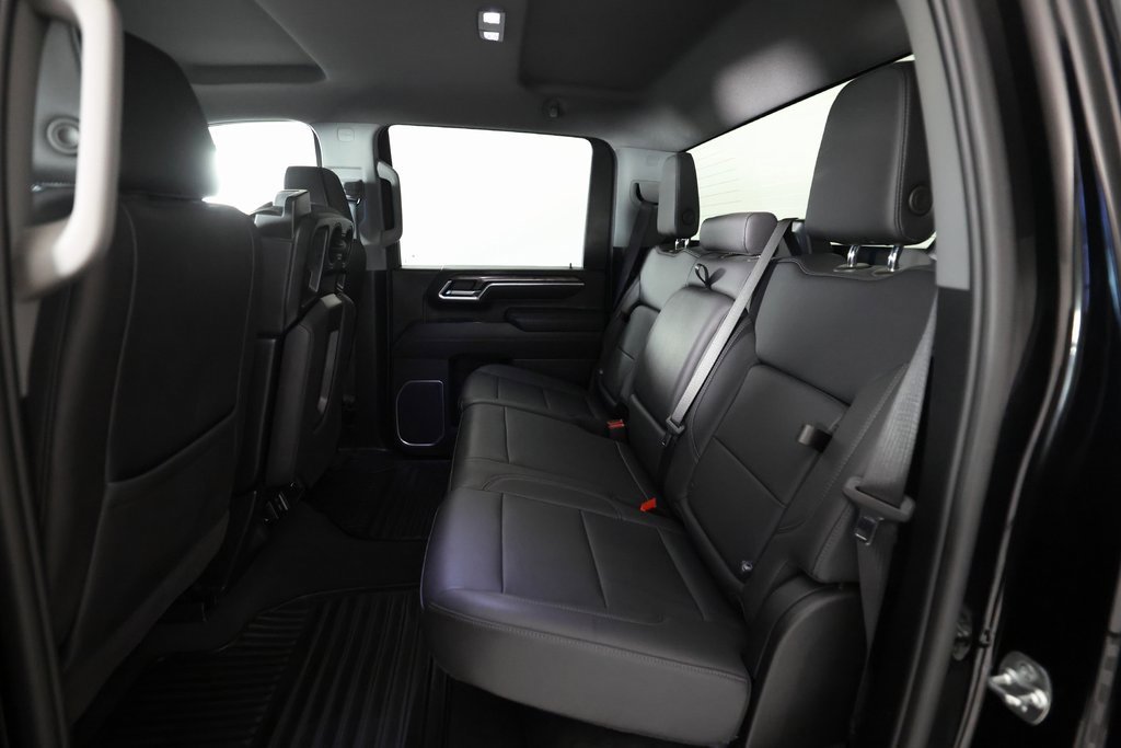 Used 2025 Chevrolet Silverado 3500 LTZ image 14