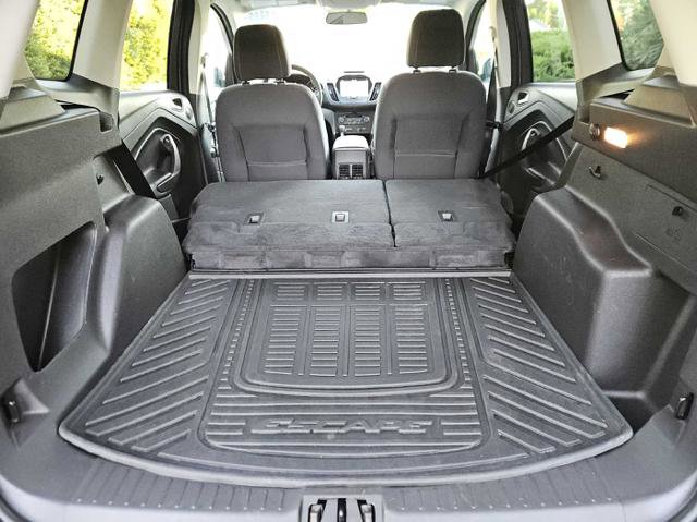 Used 2017 Ford Escape SE w/ Equipment Group 201A image 26