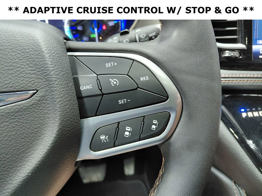 Used 2024 Chrysler Pacifica Pinnacle w/ Trailer Tow Group FWD image 15