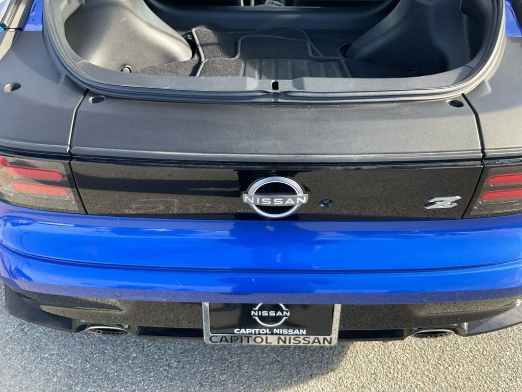 Used 2025 Nissan Z Sport w/ Floor Mat Package image 10