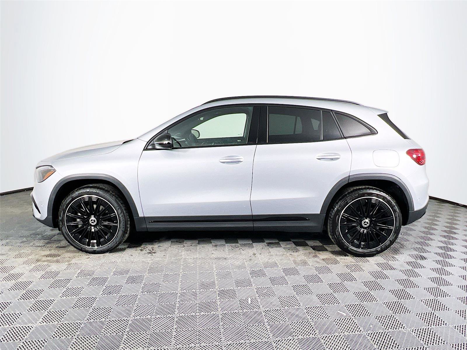 Certified 2026 Mercedes-Benz GLA 250 4MATIC image 3