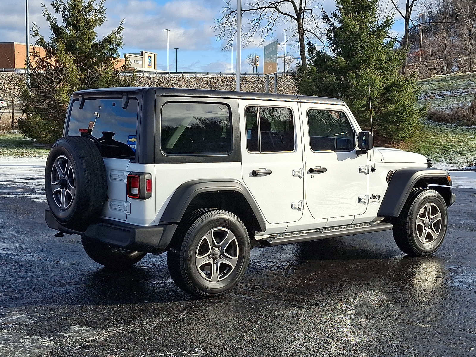 Used 2022 Jeep Wrangler Unlimited Sport image 6