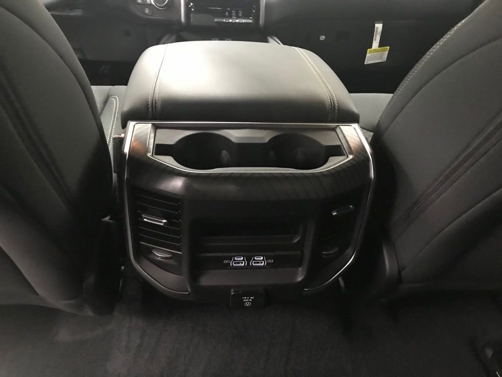 New 2026 RAM 1500 4x4 Crew Cab image 27