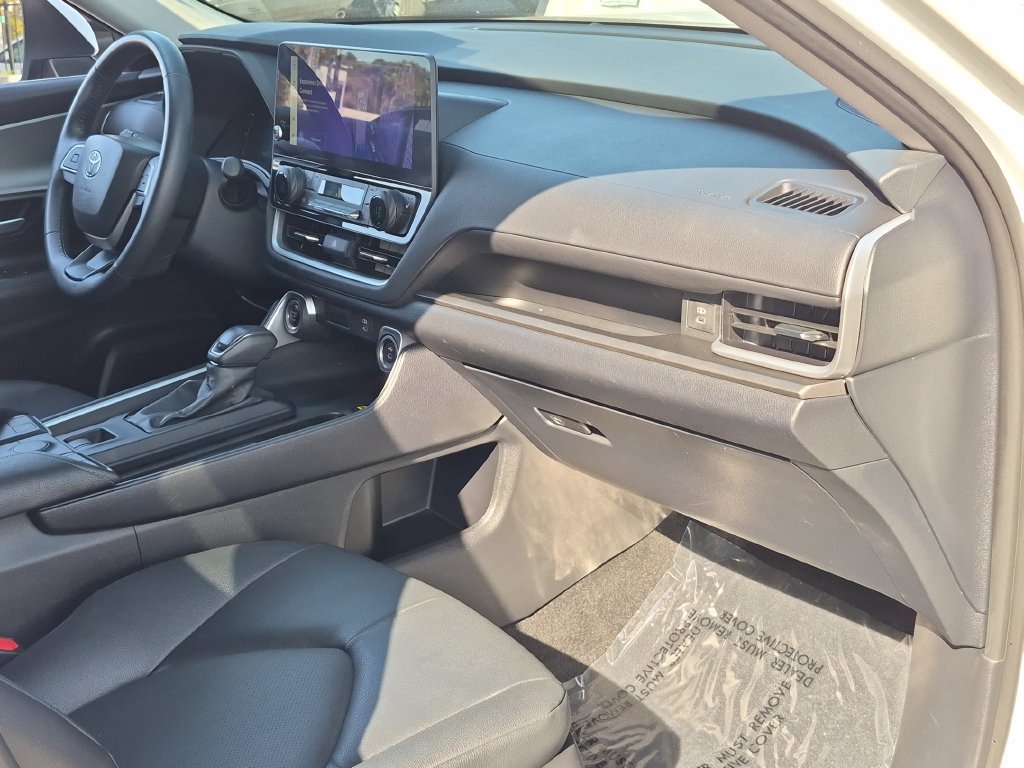 Used 2024 Toyota Grand Highlander AWD image 9