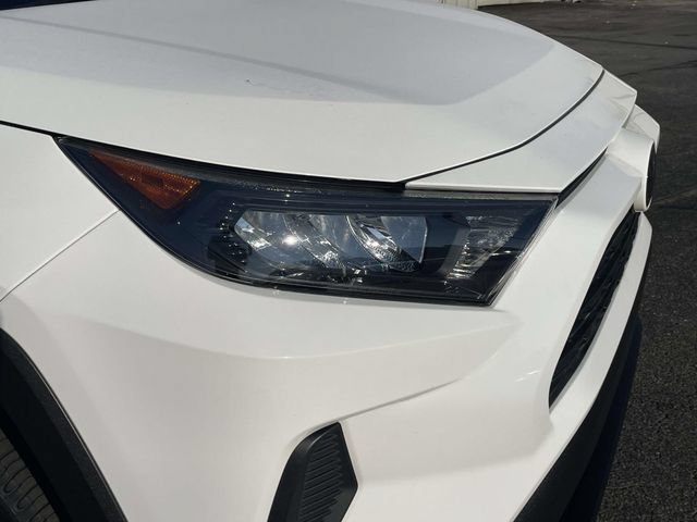 Used 2021 Toyota RAV4 LE FWD image 10