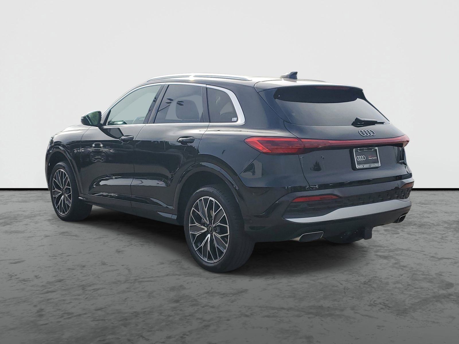 Used 2025 Audi Q5 Premium Plus image 3