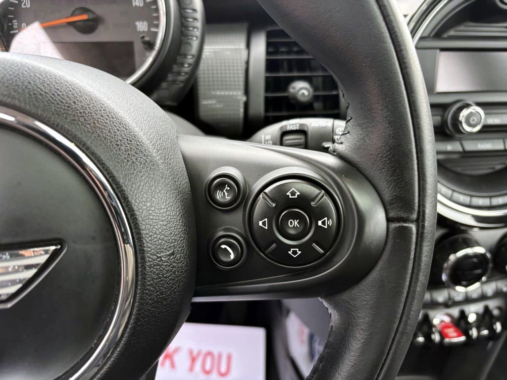 Used 2015 MINI Cooper 4-Door Hardtop image 15