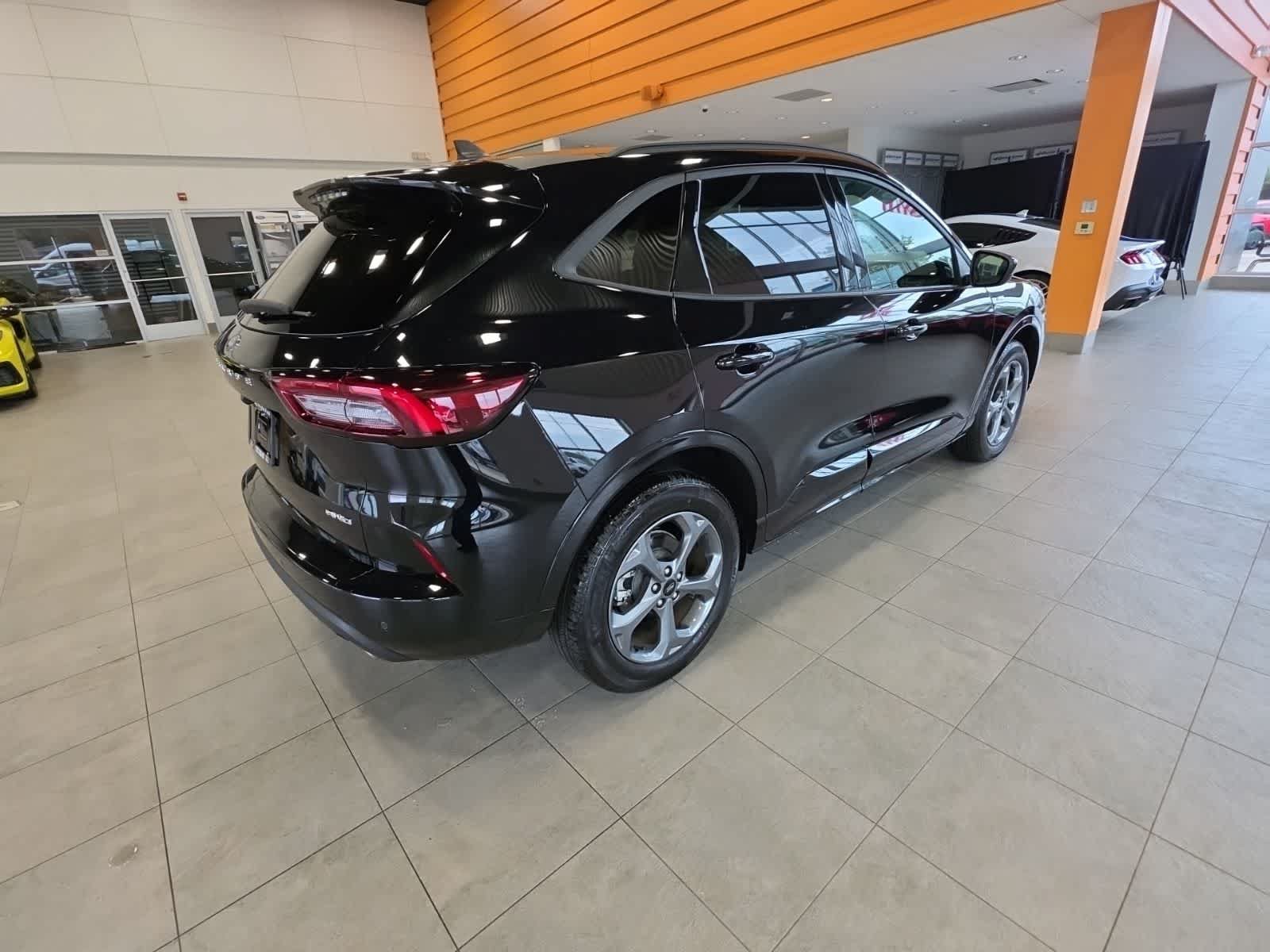 Used 2024 Ford Escape ST-Line Select w/ Tech Pack #1 AWD/4WD image 8