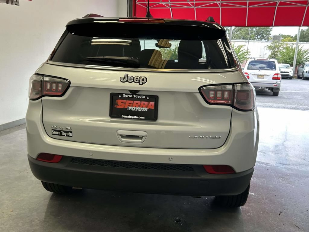 Used 2025 Jeep Compass Limited AWD/4WD image 4