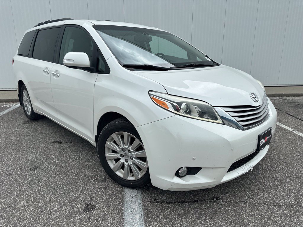 Used 2015 Toyota Sienna Limited Premium AWD/4WD image 10