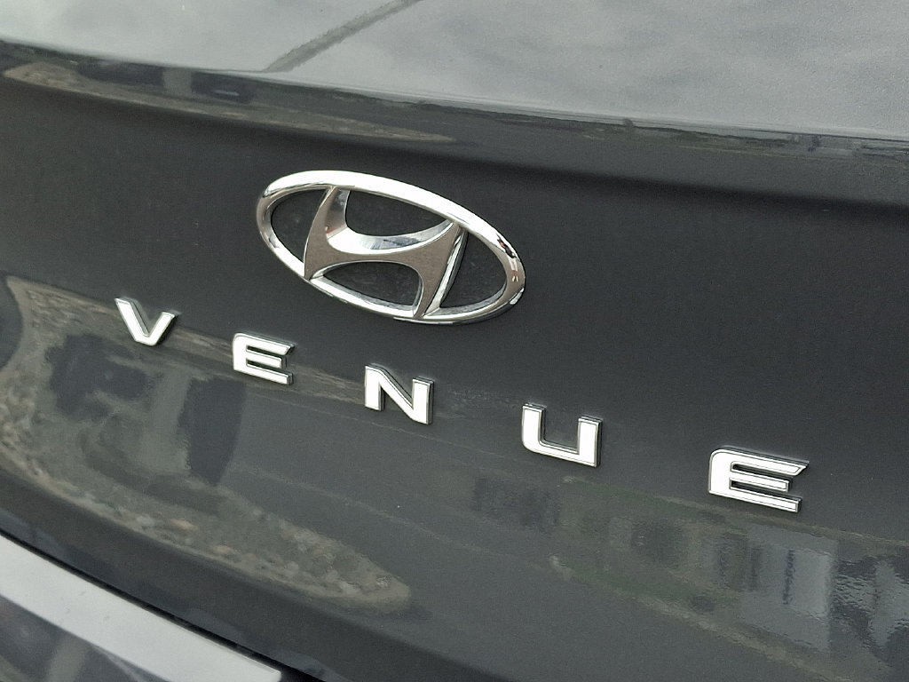 Used 2026 Hyundai Venue SEL FWD image 31