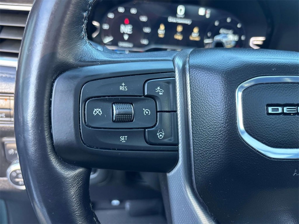 Used 2024 GMC Yukon Denali w/ Denali Reserve Package image 23