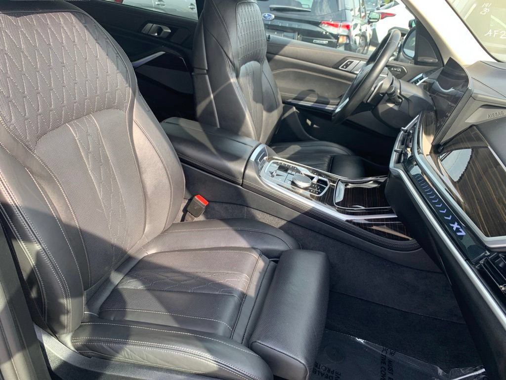 Used 2025 BMW X7 xDrive40i AWD/4WD image 25
