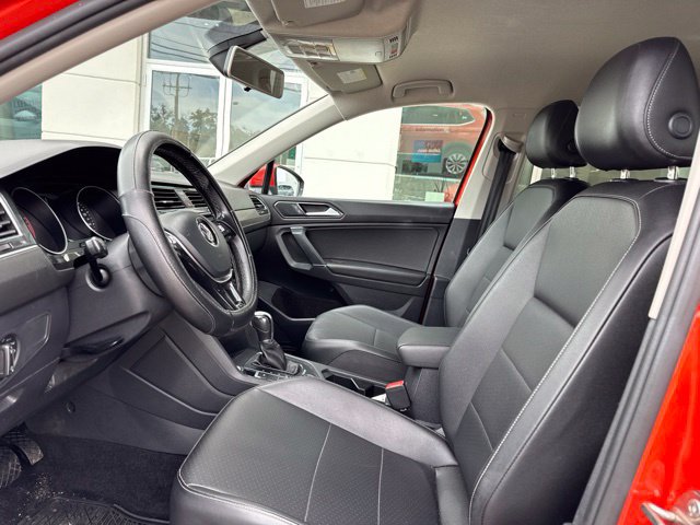 Used 2018 Volkswagen Tiguan SE AWD/4WD image 9