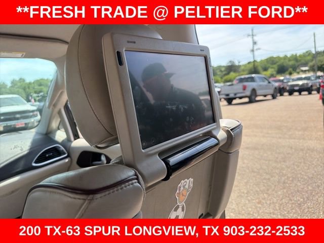 Used 2017 Chrysler Pacifica Limited FWD image 16