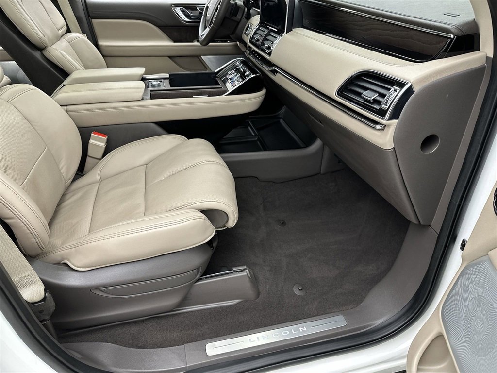 Used 2024 Lincoln Navigator L Reserve image 26