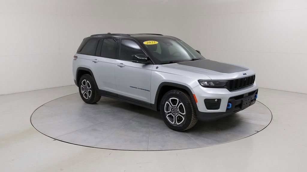 Used 2022 Jeep Grand Cherokee Trailhawk w/ Rear Seat Video Group 1 image 10