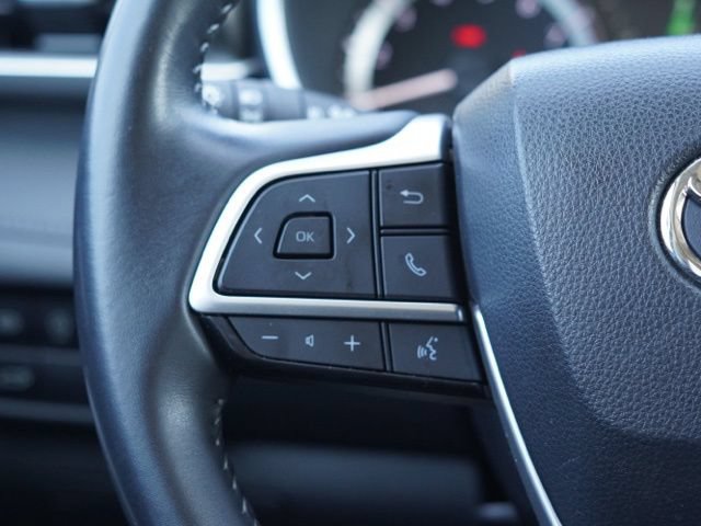 Certified 2023 Toyota Highlander XLE FWD image 18