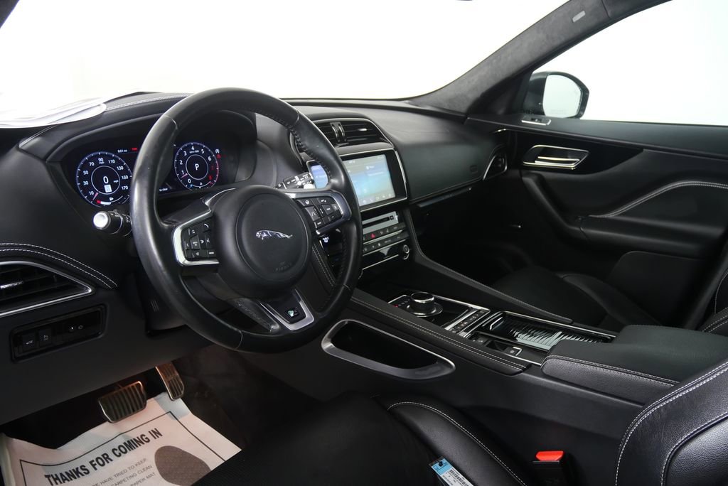 Used 2019 Jaguar F-PACE R-Sport AWD/4WD image 9