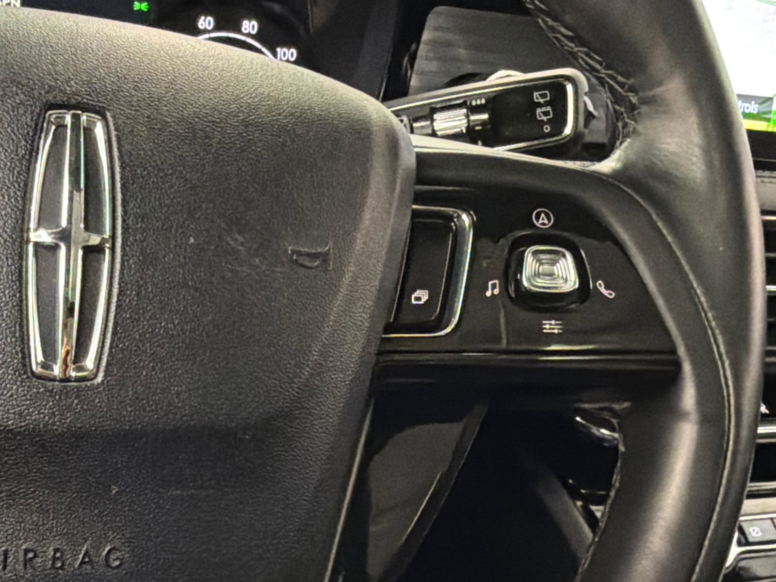 Used 2022 Lincoln Corsair AWD w/ Premium Package image 22