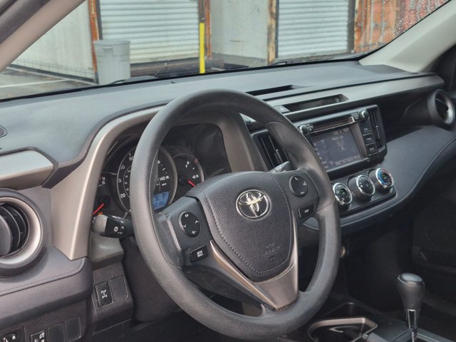 Used 2016 Toyota RAV4 LE AWD/4WD image 6
