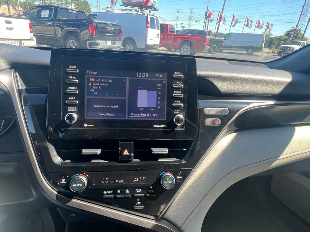 Used 2022 Toyota Camry SE image 24