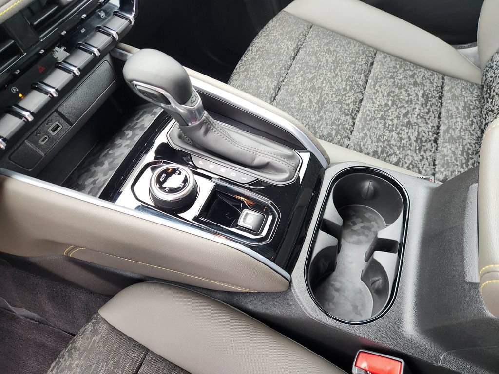 Used 2023 Chevrolet Colorado ZR2 AWD/4WD image 19