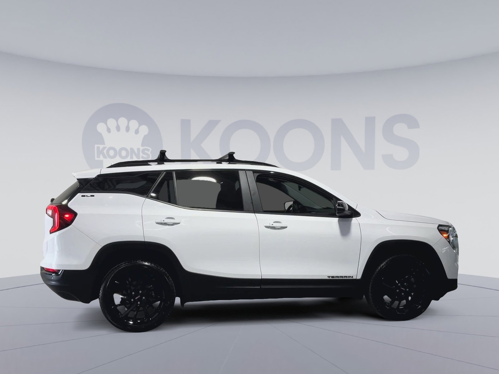 Used 2023 GMC Terrain SLE w/ Driver Convenience Package AWD/4WD image 12