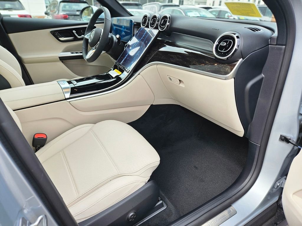 New 2026 Mercedes-Benz GLC 300 4MATIC image 9