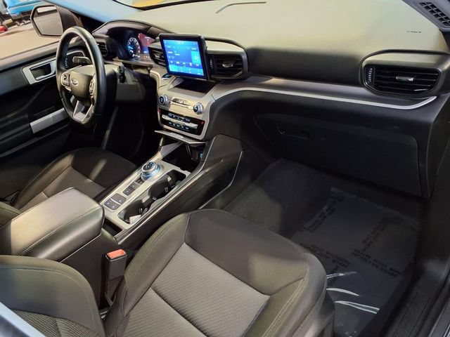 Certified 2022 Ford Explorer XLT RWD image 31
