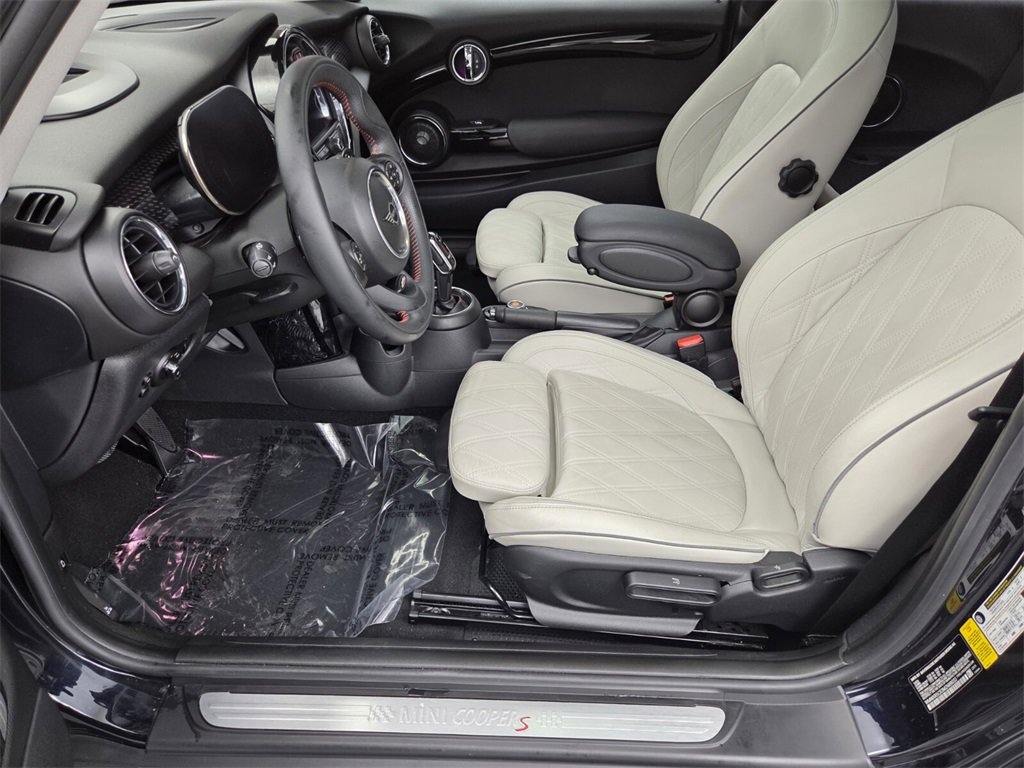 Used 2021 MINI Cooper S image 22