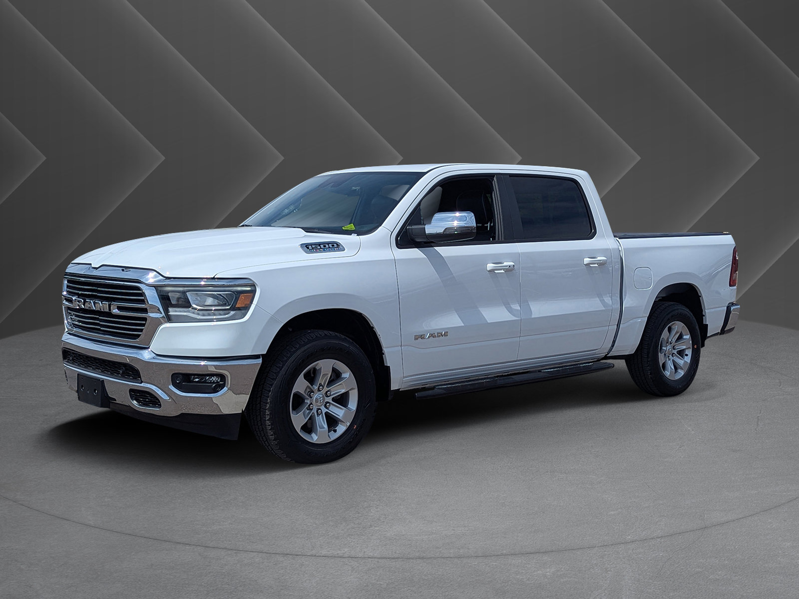 Used 2024 RAM 1500 Laramie AWD/4WD image 34