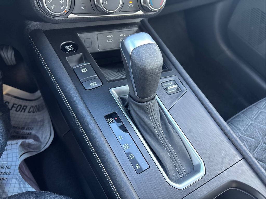 Certified 2025 Nissan Kicks SV image 29