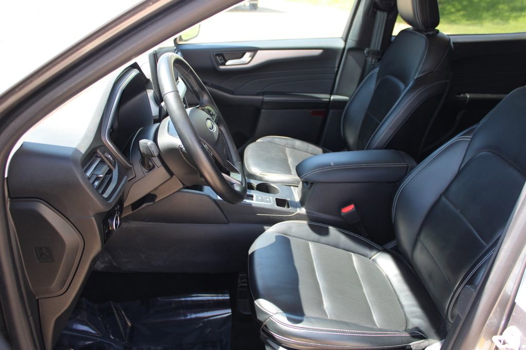 Used 2024 Ford Escape Platinum AWD/4WD image 6