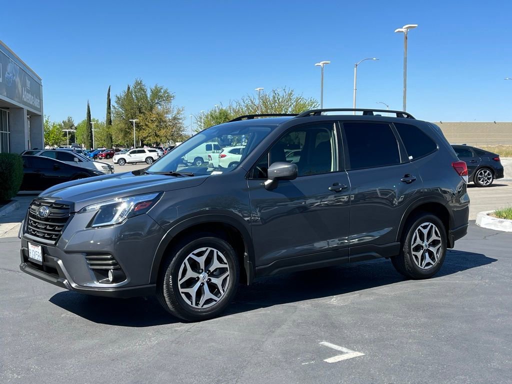 Certified 2023 Subaru Forester Premium AWD/4WD image 6