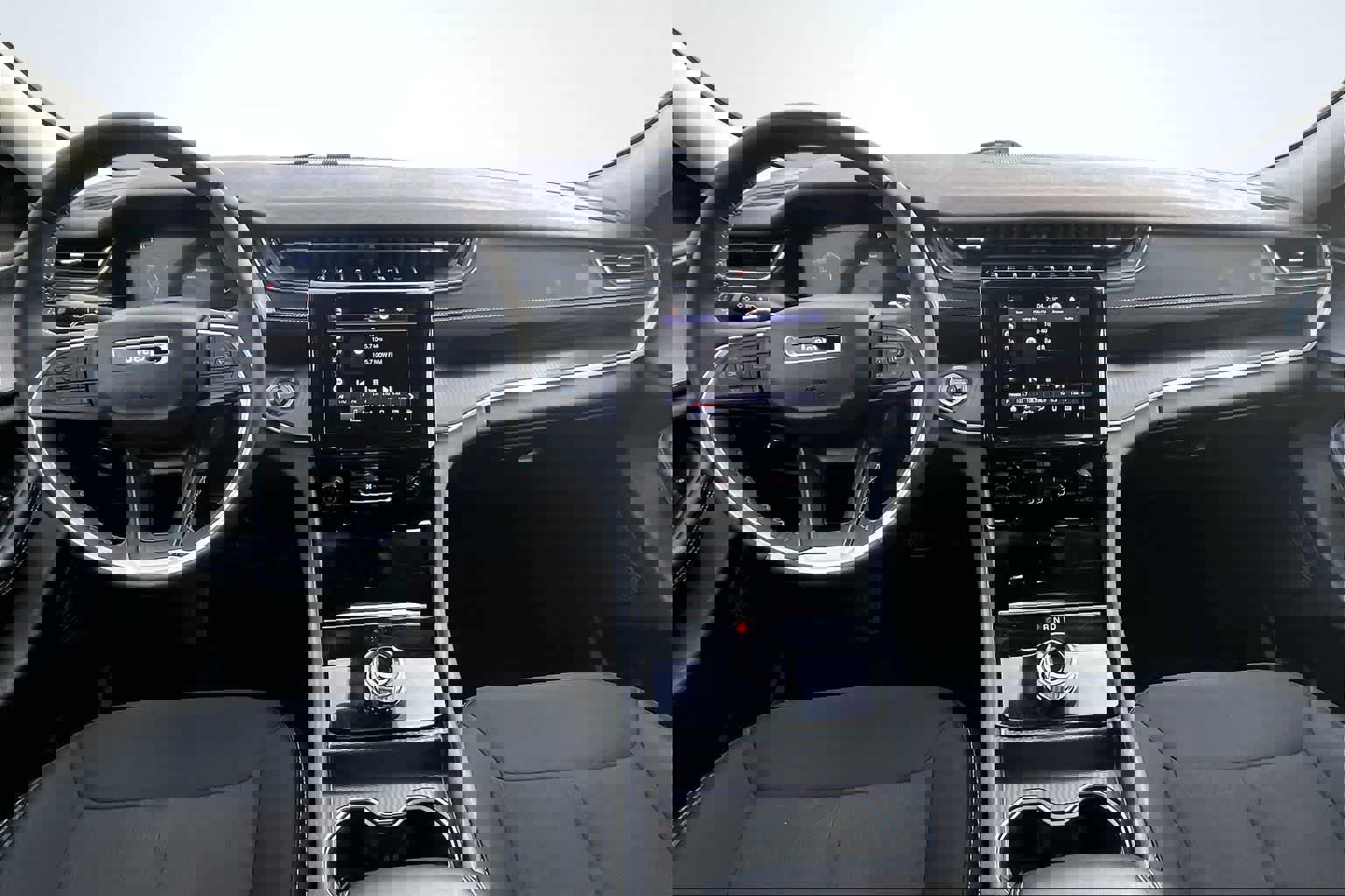 Used 2024 Jeep Grand Cherokee Laredo image 10