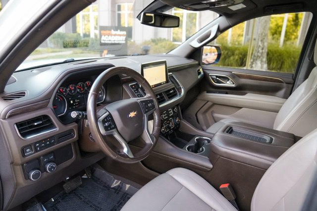 Used 2021 Chevrolet Tahoe LT w/ Luxury Package RWD image 19