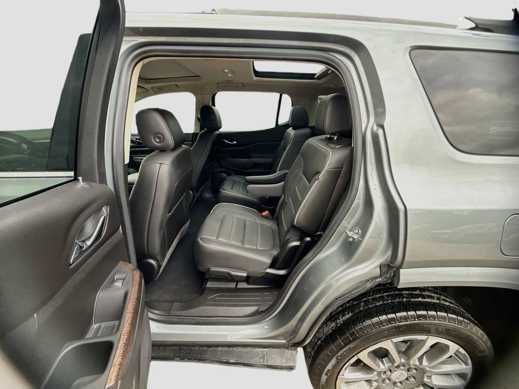 Used 2023 GMC Acadia Denali w/ Denali Ultimate Package FWD image 26