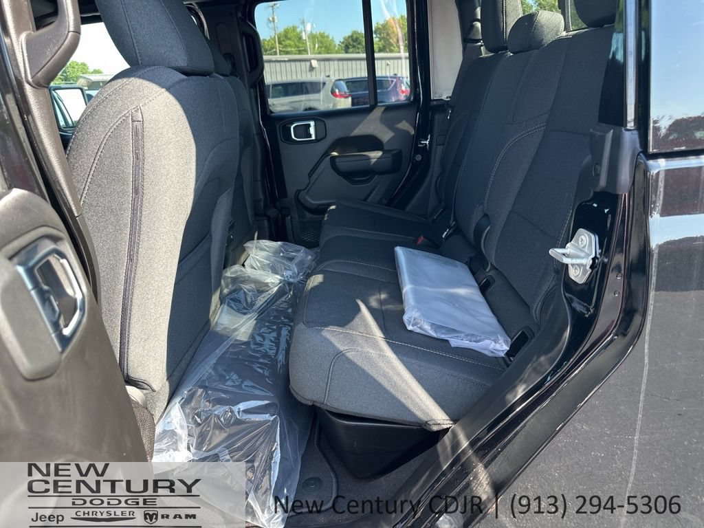 New 2025 Jeep Gladiator Sport AWD/4WD image 9