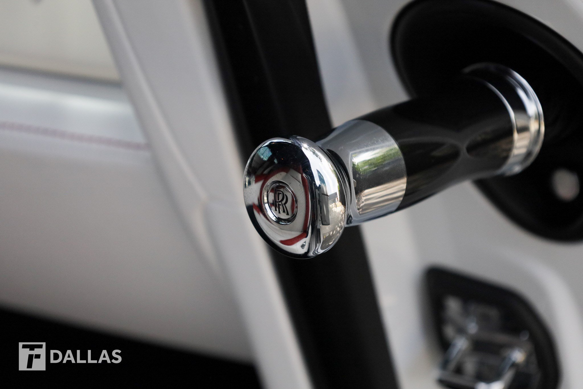 Used 2019 Rolls-Royce Wraith RWD image 31
