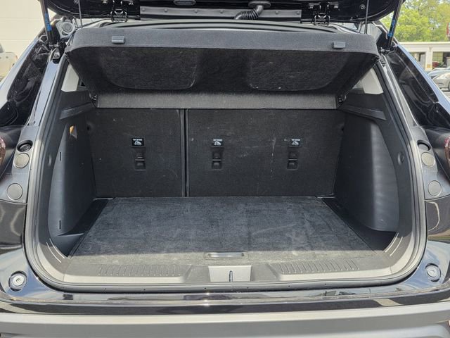 Used 2025 Chevrolet Trax LT FWD image 28