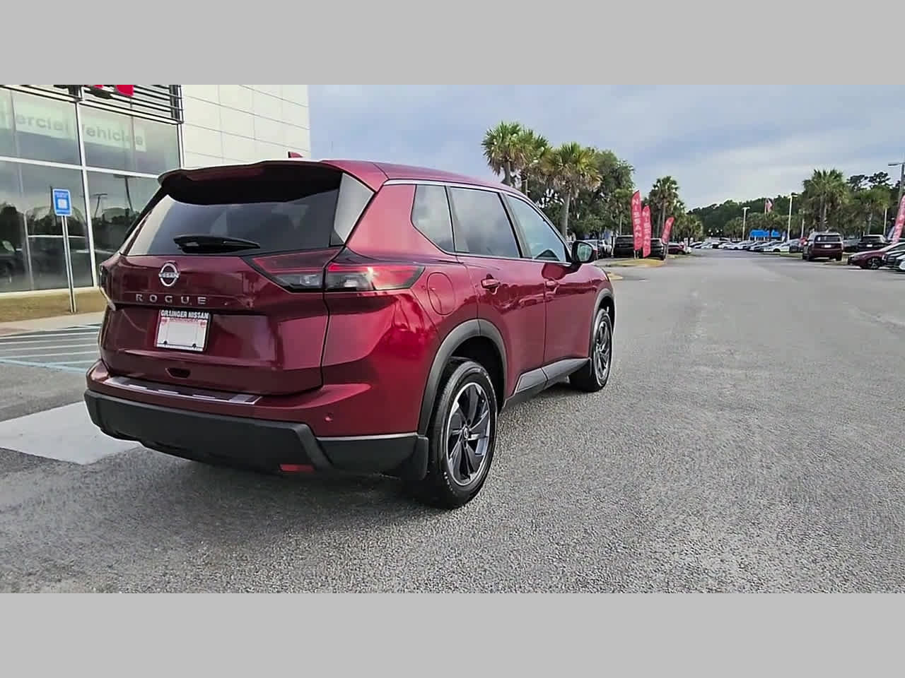 Used 2025 Nissan Rogue SV FWD image 35