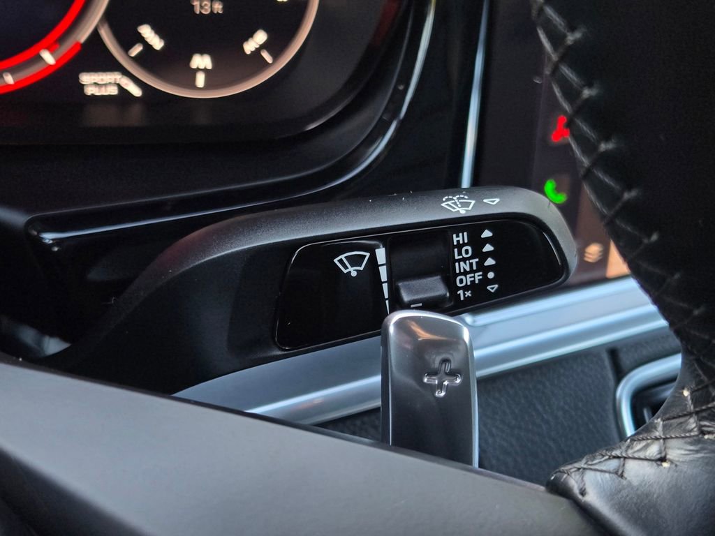 Used 2022 Porsche Panamera Platinum Edition RWD image 37