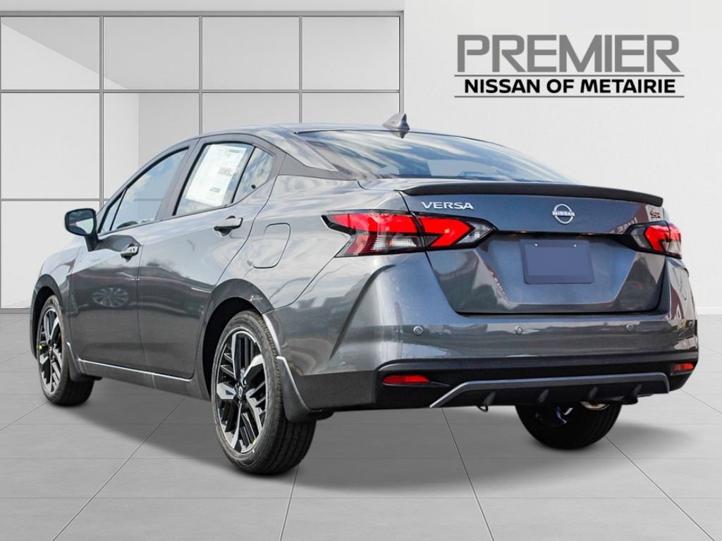 New 2025 Nissan Versa SR w/ Trunk Package image 2